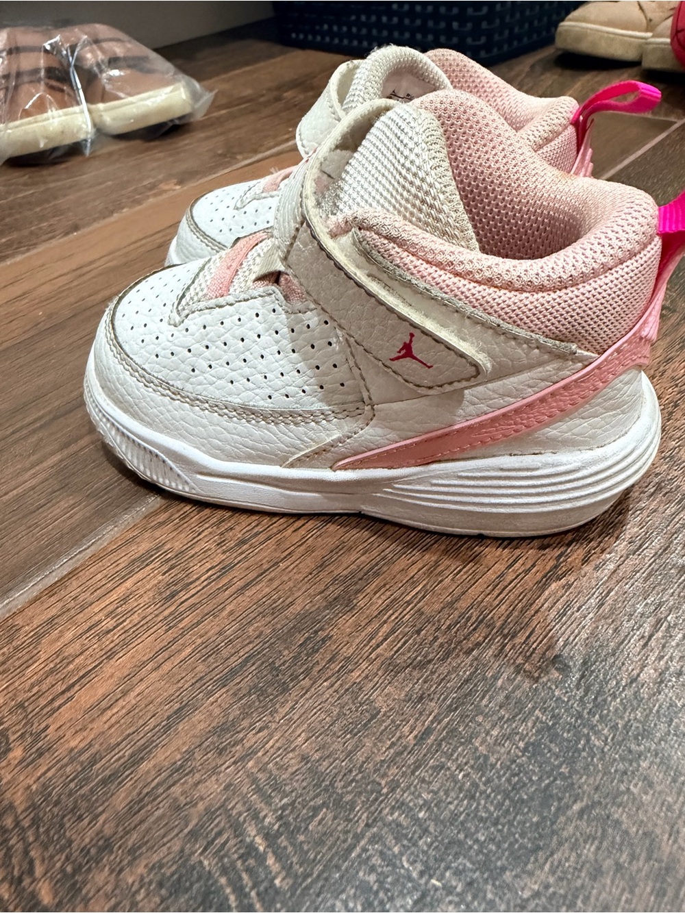 Jordan Kids White and Pink Hook-and-Loop Sneakers